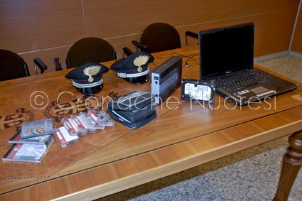 I supporti di archiviazione sequestrati (© foto S.Meloni)
