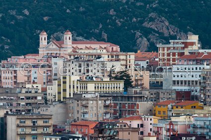 Scorcio di Nuoro in direzione della Cattedrale (© foto S. Novellu)