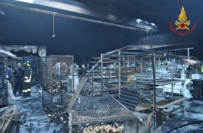 I Vigili del Fuoco dopo l'incendio