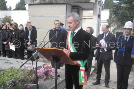 Il sindaco Bianchi commemora Satta