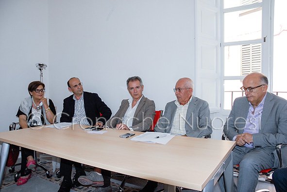 La conferenza stanpa sul centenario dalla morte di Sebastiano Satta (© foto Cronache Nuoresi)