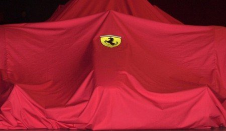 La nuova Ferrari SF15-T prima di essere svelata online