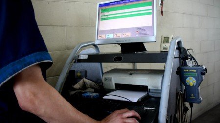 Apparecchiature per la revisione automobili