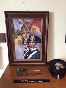 Gli attrezzi da scasso sequestrati dai Carabinieri