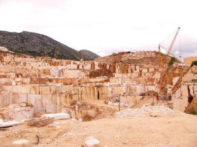 Una cava di marmo a Orosei