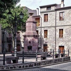 Scano Montiferro, piazza Ragina Elena (© foto S.Novellu)