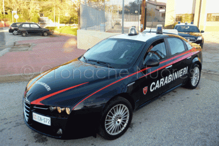 Un'auto dei Carabinieri della Compagnia di Ottana