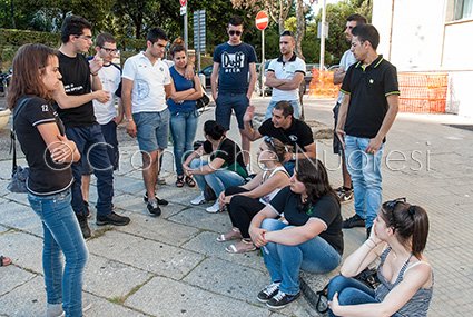 Studenti nuoresi protestano in Comune contro la chiusura dell'Ateneo (© foto S.Novellu)