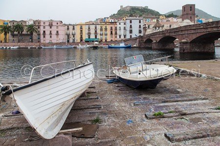 Una panoramica di Bosa (© foto S.Novellu)