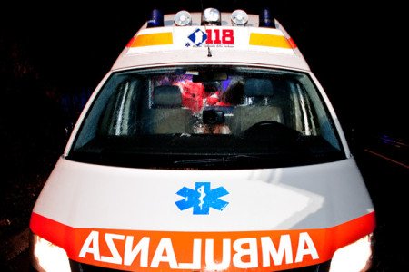 Un'ambulanza del 118 (foto S. Novellu - Cronache Nuoresi)