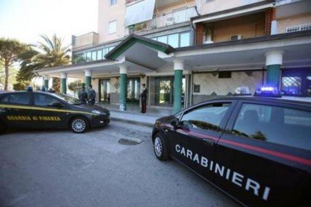 Un intervento congiunto di Carabinieri e Guardia di Finanza
