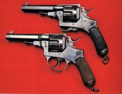 Due pistole d'epoca