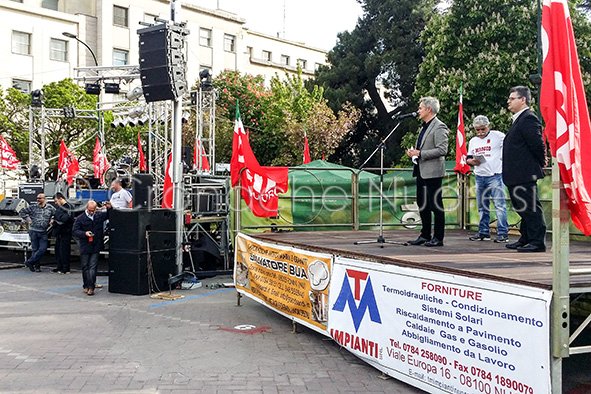 Primo maggio nuorese, intervento del sindaco Alessandro Bianchi (© foto S.Novellu)