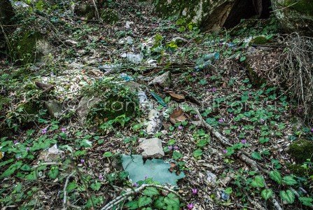 Amianto sul monte Ortobene (© foto Cronache Nuoresi)