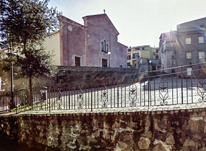 Fonni il piazzale antistante la Parrocchia