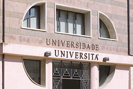 L'ingresso all'Università di Nuoro