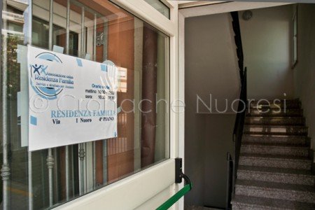 L'ingresso alla Residenza familia (© foto Cronache Nuoresi)