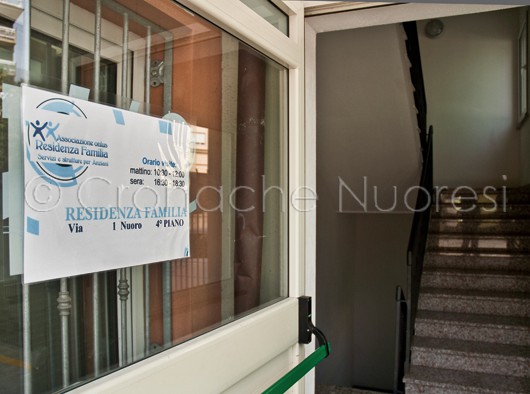 L'ingresso alla Residenza familia (© foto Cronache Nuoresi)