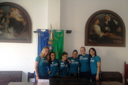 Una delegazione della Nuoro softball