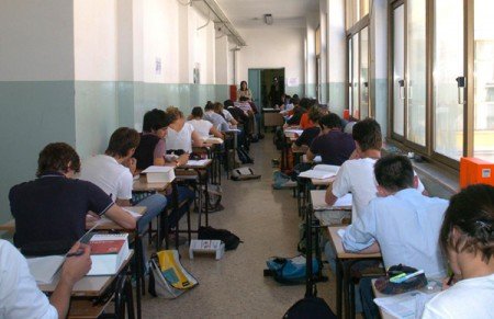 Studenti impegnati nella maturità