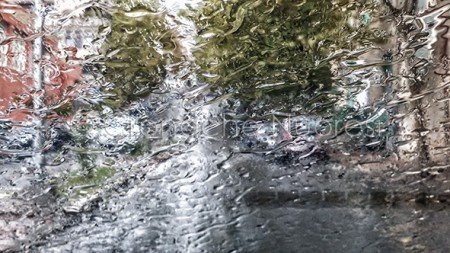 Un'immagine temporalesca di Nuoro (© foto S.Novellu)