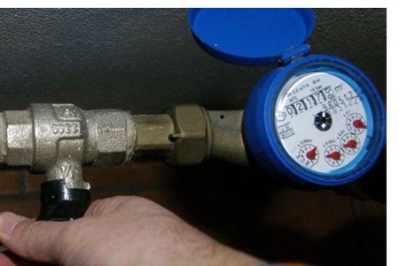 Contatori-acqua-manomesso
