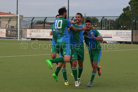 Esultanza della Nuorese per il goal di Bianchi (foto Alessandro Pintus)