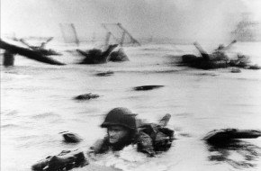 Sbarco delle truppe americane a Omaha Beach, Normandia, Francia, 1944