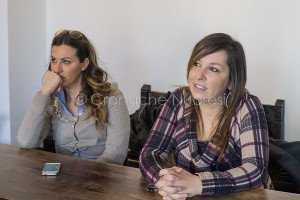 Le rappresentanti del gruppo Folk Nugoresas Barbara Bussa e Francesca Piras (© foto Cronache Nuoresi)