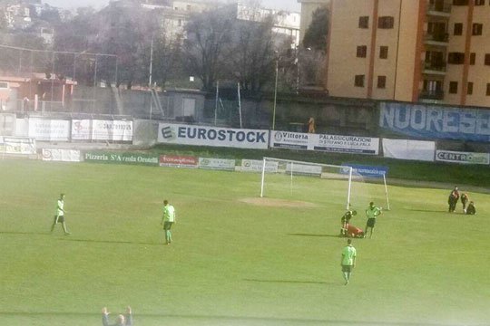 Un momento della partita Nuorese Albalonga