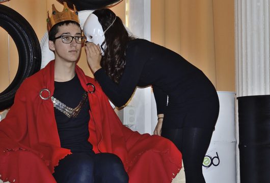 Un momento del saggio finale dei ragazzi del Liceo Ginnasio di Nuoro