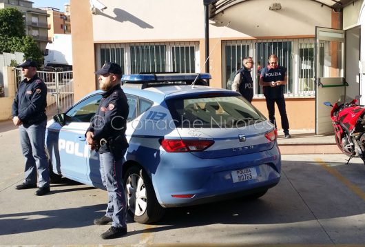 La Polizia appone i sigilli alla struttura L'Accoglienza (foto S.Novellu)
