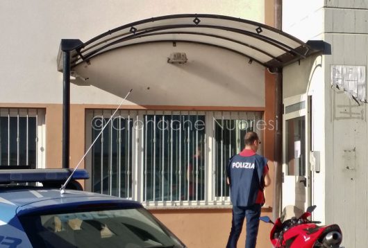 La Polizia appone i sigilli alla struttura L'Accoglienza (foto S.Novellu)