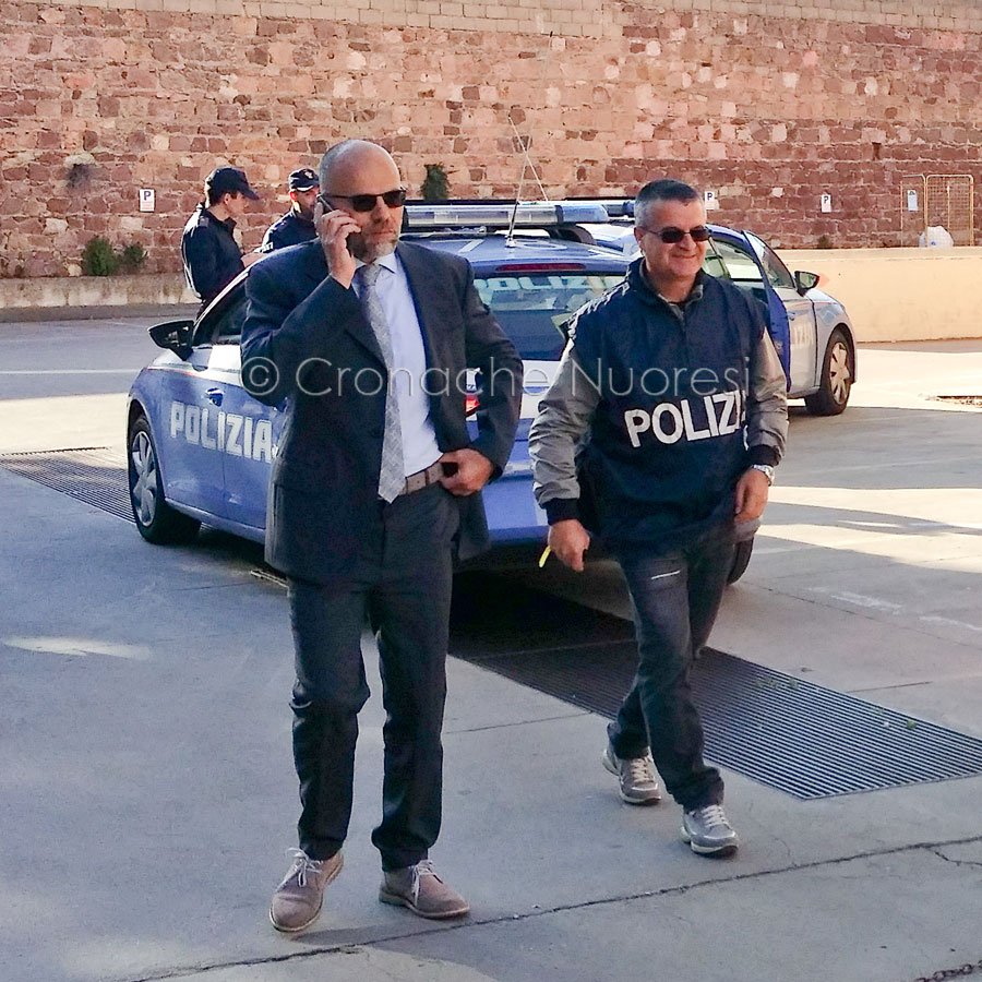 La Polizia appone i sigilli alla struttura L'Accoglienza (foto S.Novellu)