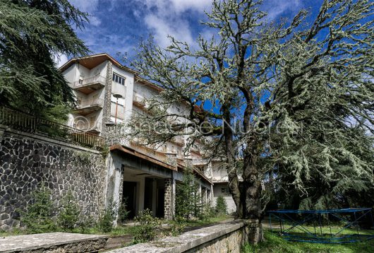 L'Ex Albergo ESIT sul Monte Ortobene (foto S.Novellu)