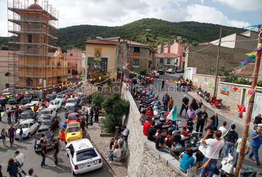 Un'immagine del Raduno di auto e moto d'epoca di Oniferi 2015 (foto S.Novellu)