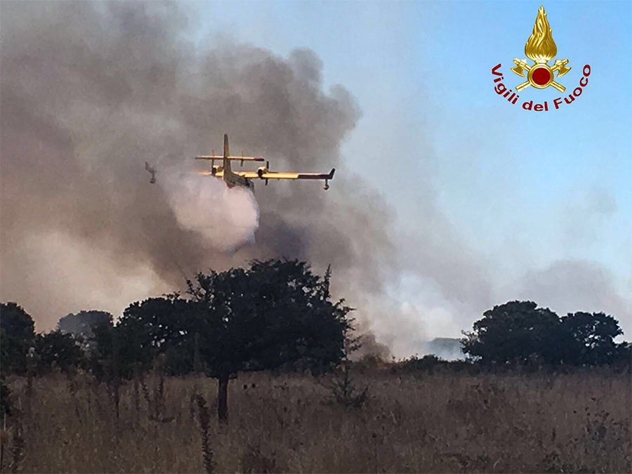 L'intervento di uno dei due Canadair
