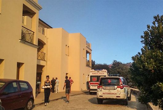 L'evacuazione della casa di riposo di Scano (foto F.Frascaro)