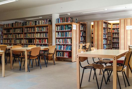 Nuoro, una delle sale consultazione della Biblioteca Satta (foto S.Novellu)