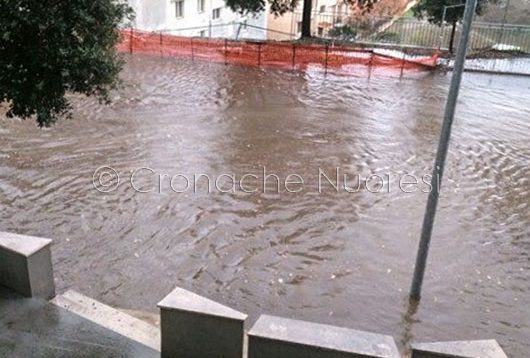 Nuoro. Strade allagate (foto Cronache Nuoresi)