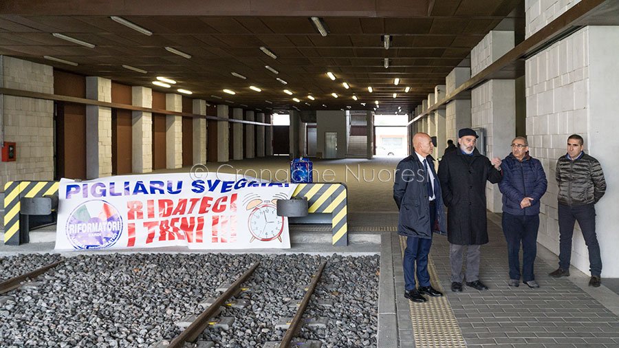 Crisponi, Caggiari e Lai della stazione ferroviaria di Nuoro (foto S.Novellu)