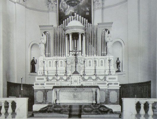 Nuoro, il presbiterio della Cattedrale di S.Maria della Neve prima del 2000