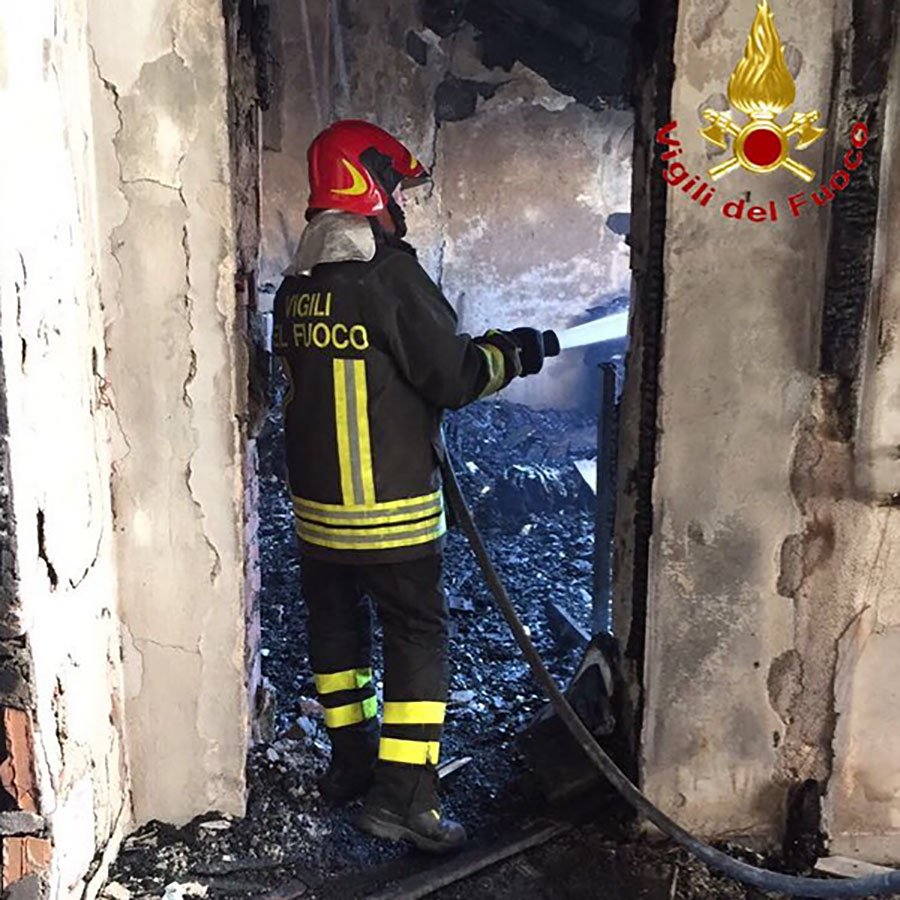 Macomer, i VVFF sul luogo dell'incendio