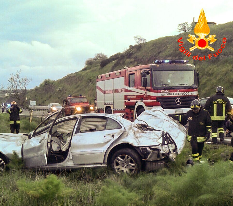 La Mercedes dopo l'incidente