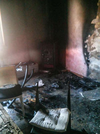 Orgosolo, l'interno dell'abitazione dopo l'incendio