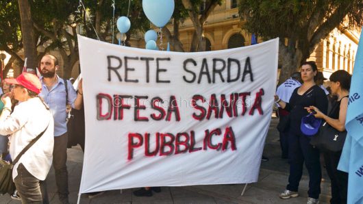 Cagliari, manifestazione contro la riforma della Sanità (foto Cronache Nuoresi)