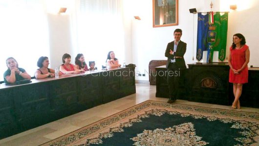 Il sindaco Andrea Soddu e l'assessore Valeria Romagna (foto Cronache Nuoresi)