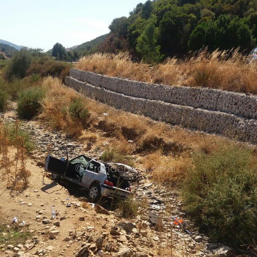 La Peugeot dopo l'incidente