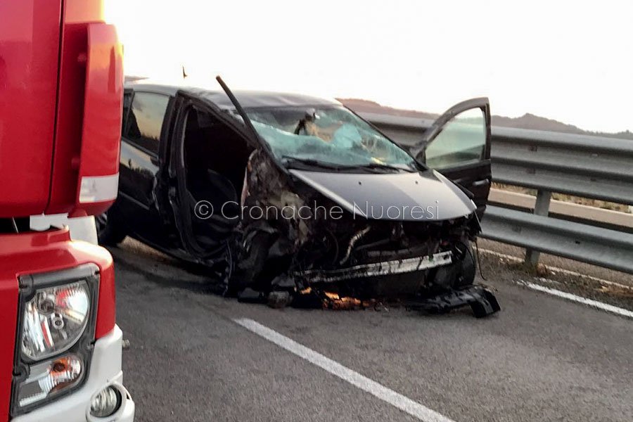 La Clio dopo l'incidente