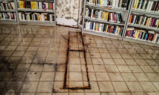 La biblioteca di Monte Gurtei allagata